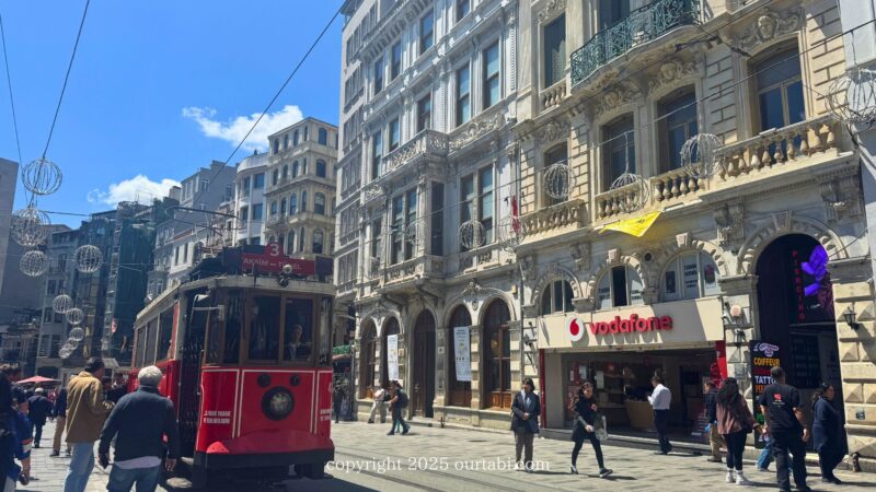 イスティクラル通り(İstiklal Caddesi)