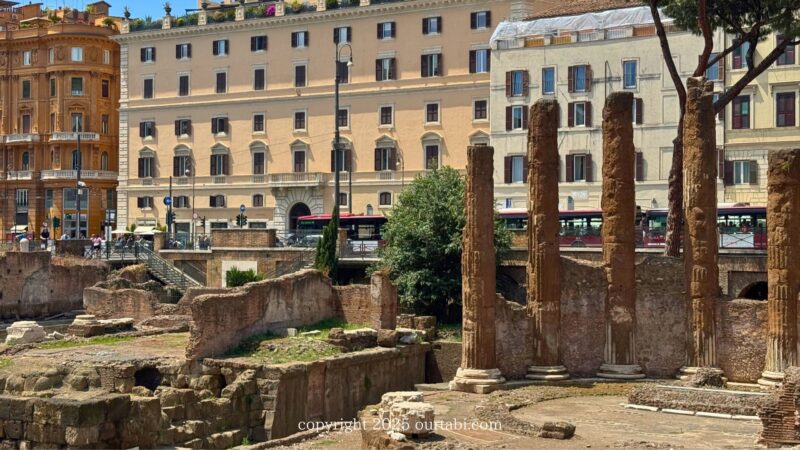 トッレ・アルジェンティーナ広場(Largo di Torre Argentina)