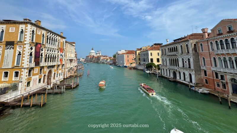 アッカデーミア橋(Ponte dell'Accademia)