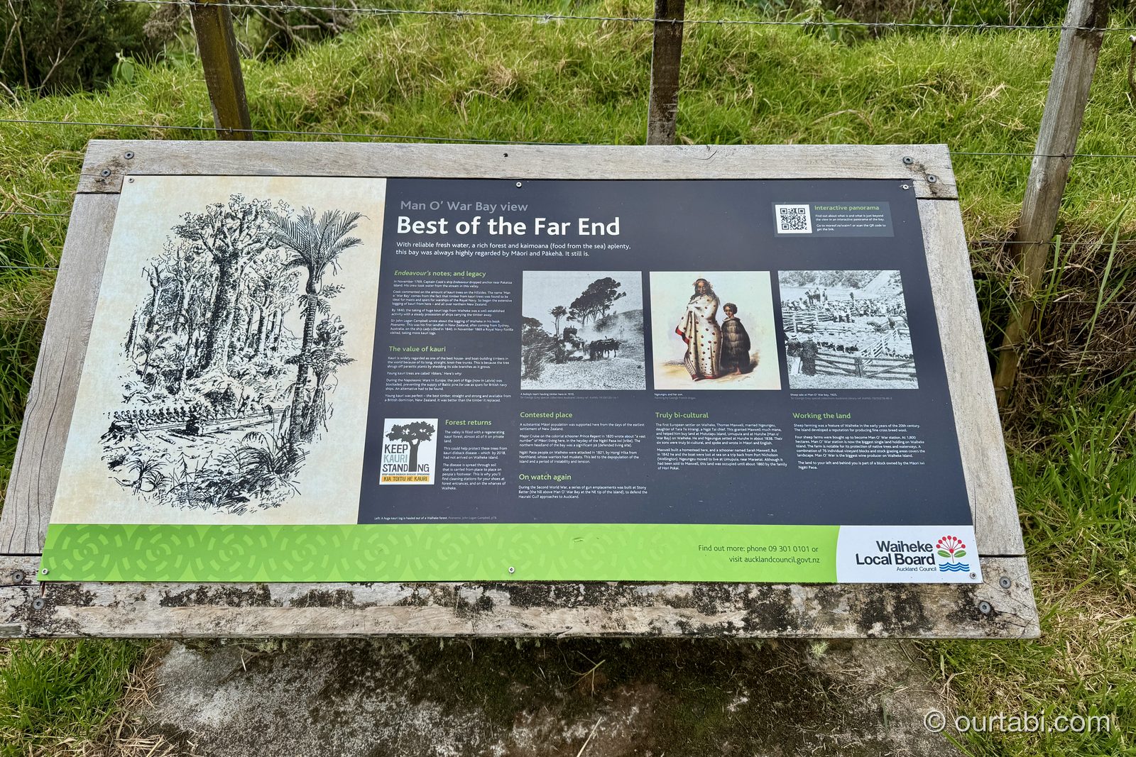 ワイヘケ島東部の「Best of the Far End」と書かれた案内板