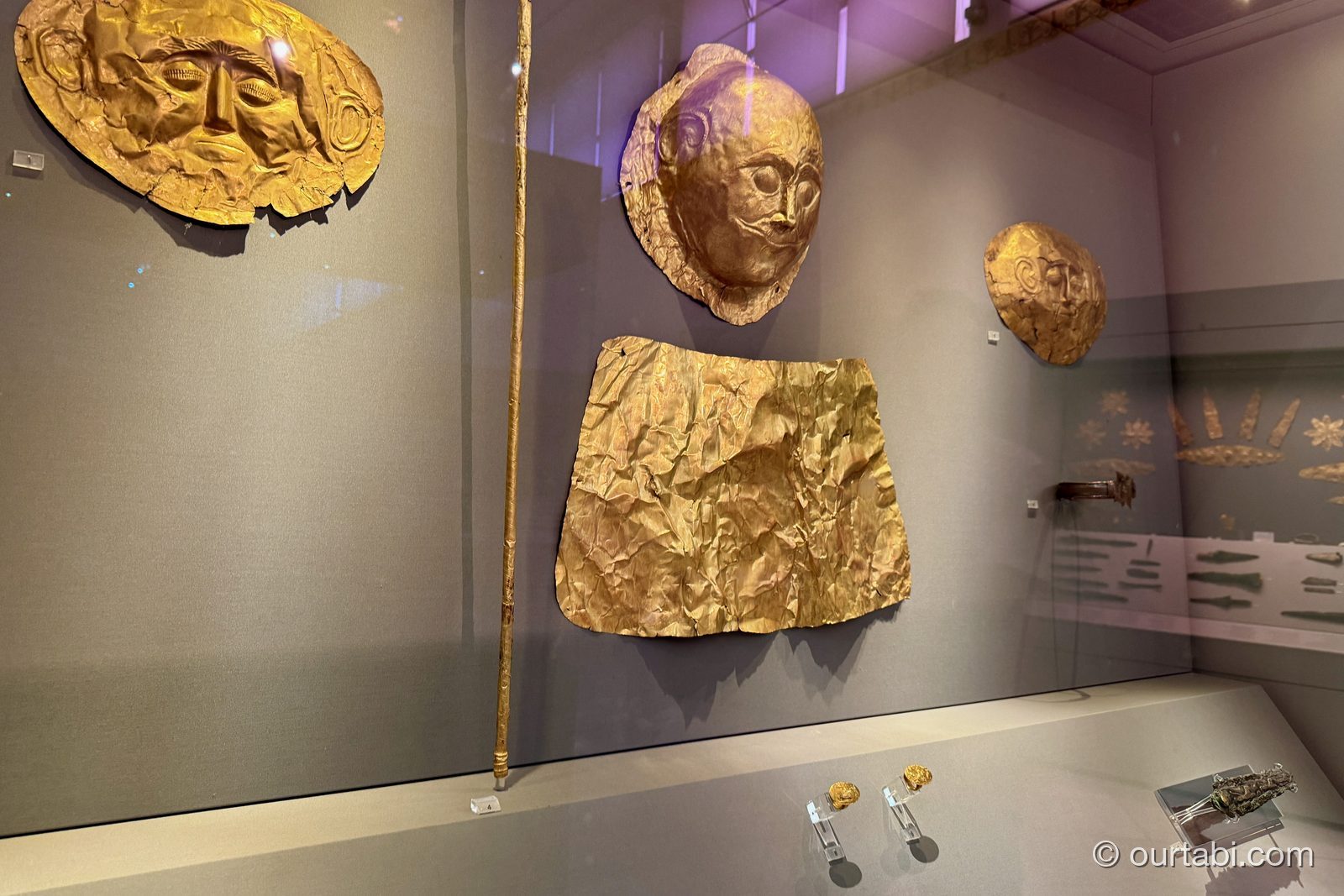 国立考古学博物館に展示されたミケーネの黄金のマスク